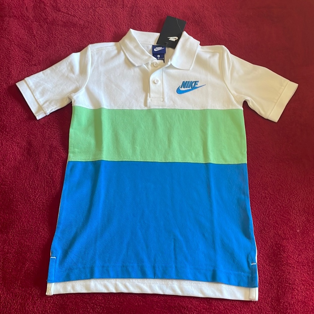 Youth Nike Polo Size Medium NWT